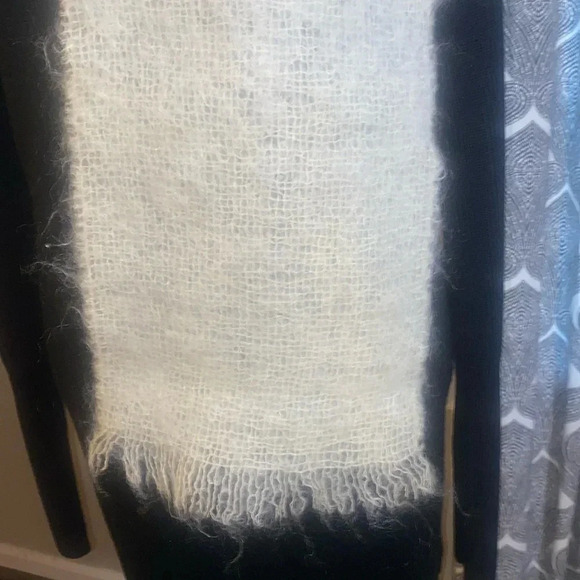 Smith’s of Bermuda mohair/ wool blend scarf - Picture 2 of 6